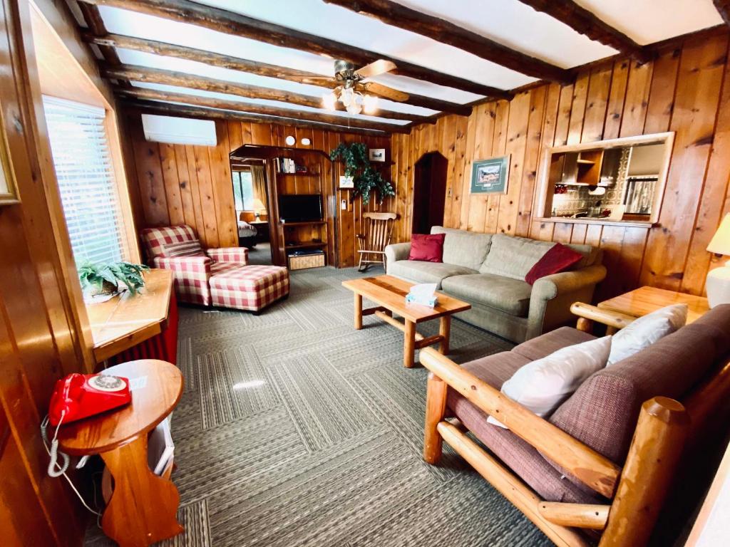 Room image 4